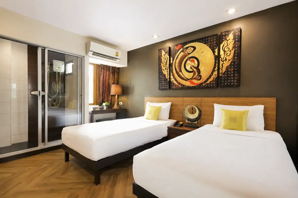 Bright Super Deluxe Twin room with two beds at Sleep Withinn
